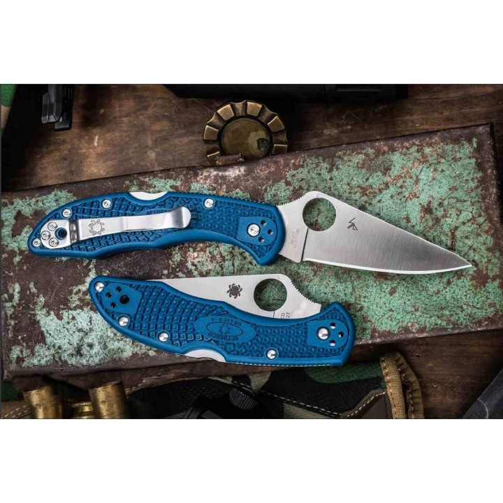 Couteau Spyderco Delica 4 Manche FRN Bleu Cobalt Lame Acier CPM SPY27 Lockback Made in Japan SC11PCBL - Livraison Gratuite