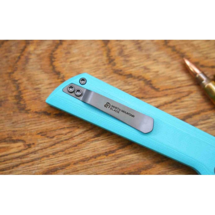 Couteau North Mountain Blade Chop 2 Sky Blue Lame TANTO Acier SLD-Magic San Mai Manche G10 NMB2411SB - Livraison Gratuite