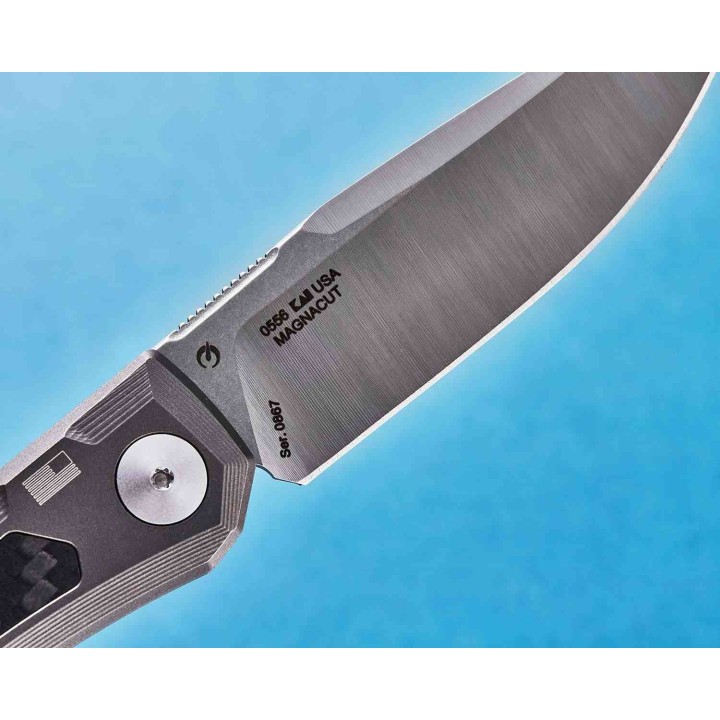 Couteau Automatique Zero Tolerance AUTO Lame Acier CPM-MagnaCut Manche Titane/FCarbone USA ZT0556 -  Livraison Gratuite
