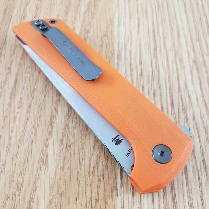 Couteau North Mountain Blade Chop 2 Orange Tanto Lame Acier SLD-Magic SAN MAI Button Lock NMB2406O Livraison Gratuite