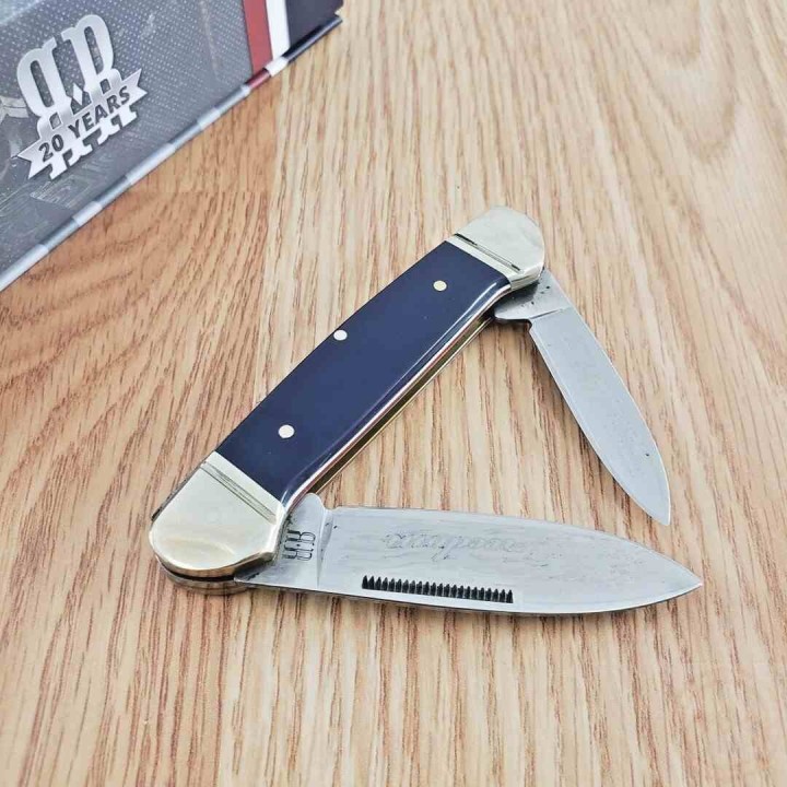 Couteau Rough Ryder Patriot Canoe Lames Spear Point/Pen Acier 440A Manche Polymère Bleu RR2029 - Livraison Gratuite