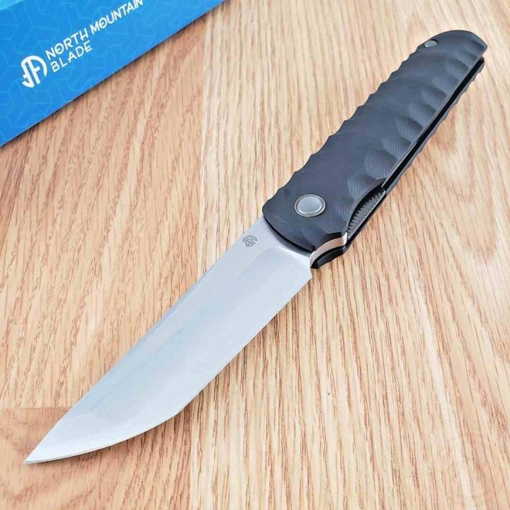 Couteau North Mountain Blade Kick Stop Chop Plus Tanto Lame Acier SLD-Magic Hitachi Manche G10 NMB2411BLK -  Livraison Gratuite
