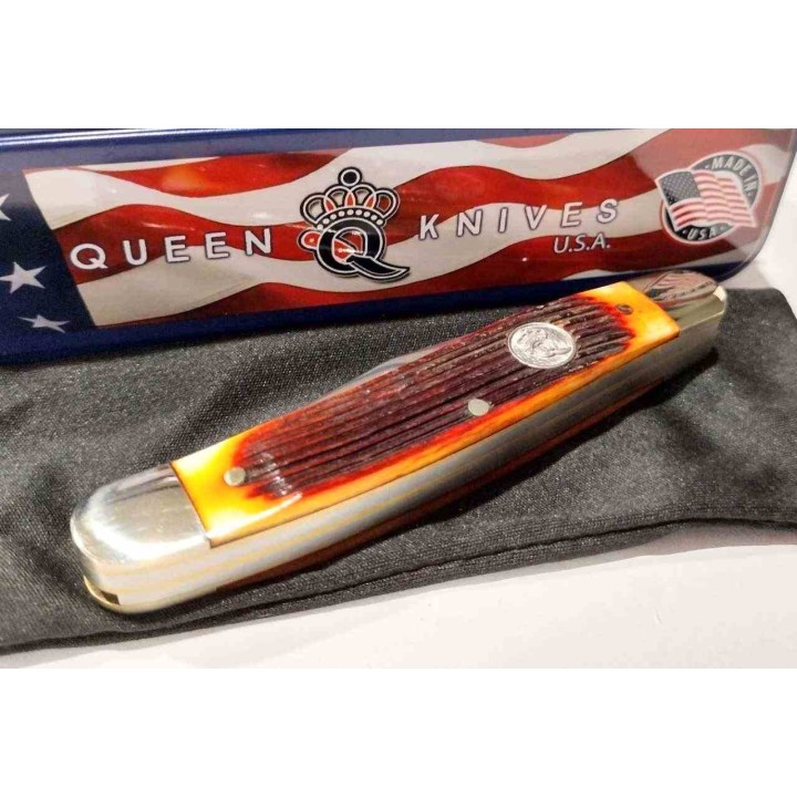 Couteau Queen USA Stockman 3 Lames Acier 1095 Carbone Manche Os Winterbottom Ambre Slip Joint USA QAWB47 - Livraison Gratuite
