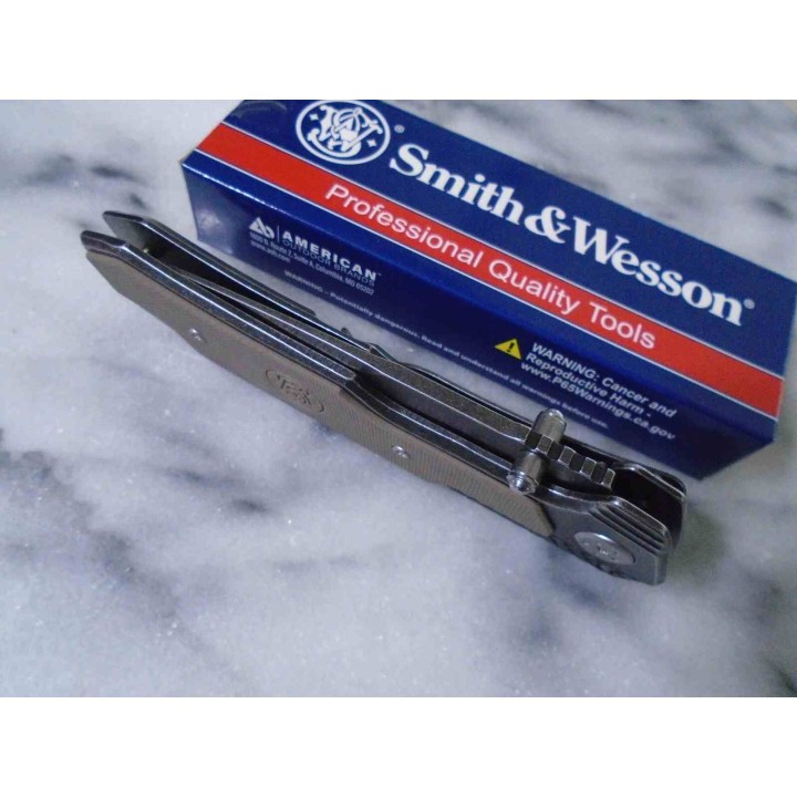 Lot de 3 Couteau Smith&Wesson Lame Acier 8Cr13MoV Manche Acier inox/G-10 Linerlock SW609W - Livraison Gratuite