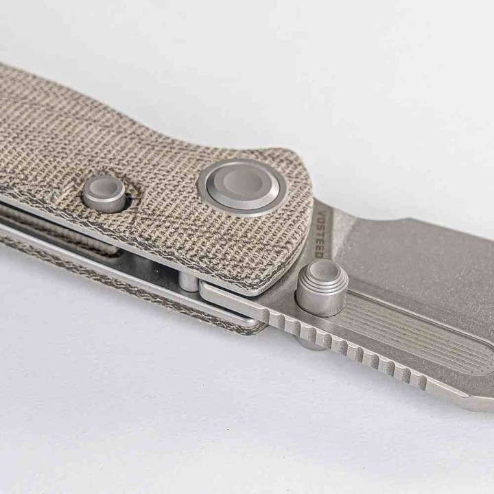 Couteau Vosteed Naga Green Lame Clip Point Acier S35VN Manche Micarta Top Liner Lock VOSA3902 - Livraison Gratuite