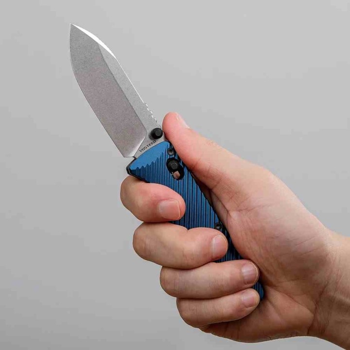 Couteau Vosteed Vombat Crossbar Lock Lame Zulu Acier M390 Stonewash Manche Aluminium Bleu VOSA4103 - Livraison Gratuite