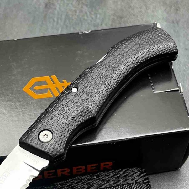 Couteau Gerber GatorMate Lame Clip Point Acier 440 Manche Kraton Etui Nylon USA Lockback G6151G - Livraison Gratuite