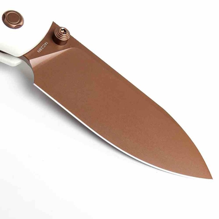 Couteau Vosteed Raccoon White Lame Drop Point Acier 14C28N Cuivre Dune Manche G10 Top Liner Lock VOSA2913 - Livraison Gratuite