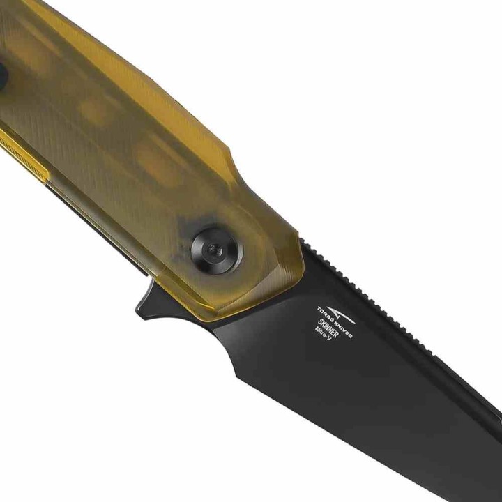 Couteau Kizer Skinner Lame Reverse Tanto Acier Nitro-V Noire Manche PEI Jaune Liner Lock KIV3725A1 - Livraison Gratuite