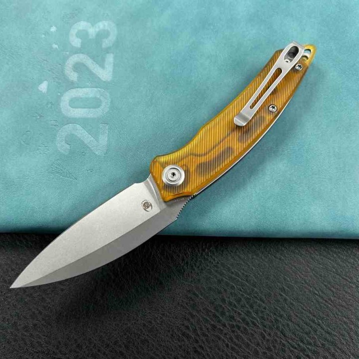 Couteau Kubey Leaf Lame Acier AUS-10 Beadblast Manche Ultem Linerlock KIVT KUB333G - Livraison Gratuite