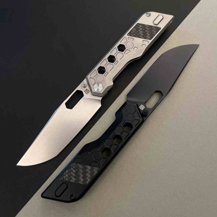 Couteau Artisan Cutlery Beest Lame Acier S35VN SW Manche Titane/Fibre Carbone Frame Lock ATZ1878GGY - Livraison Gratuite