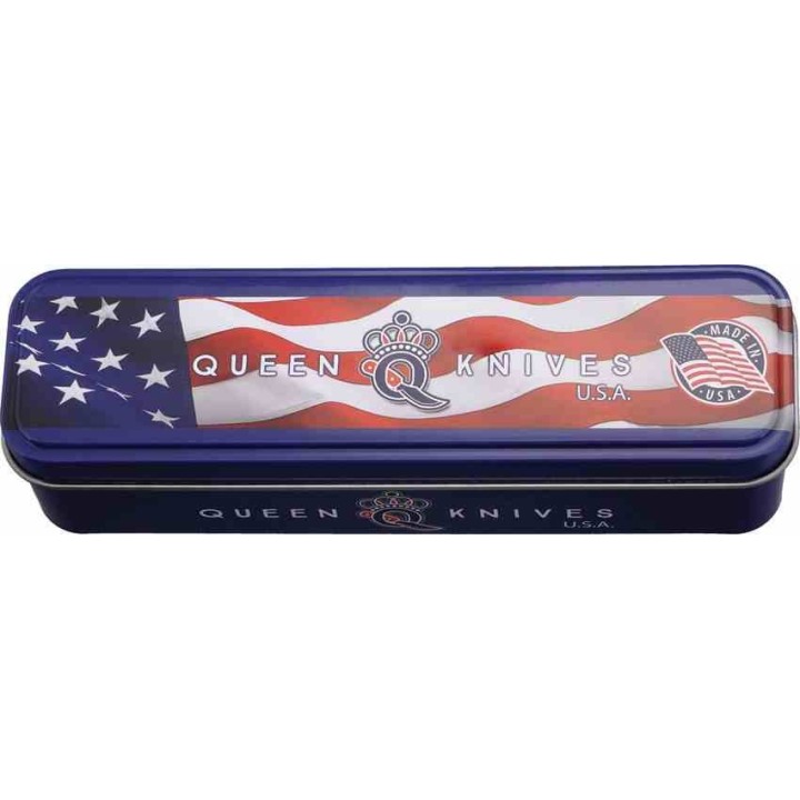 Couteau Queen USA Trapper Lames Acier Carbone 1095 Manche Os Rouge Made in USA Boite Métal QRSB206L - Livraison Gratuite