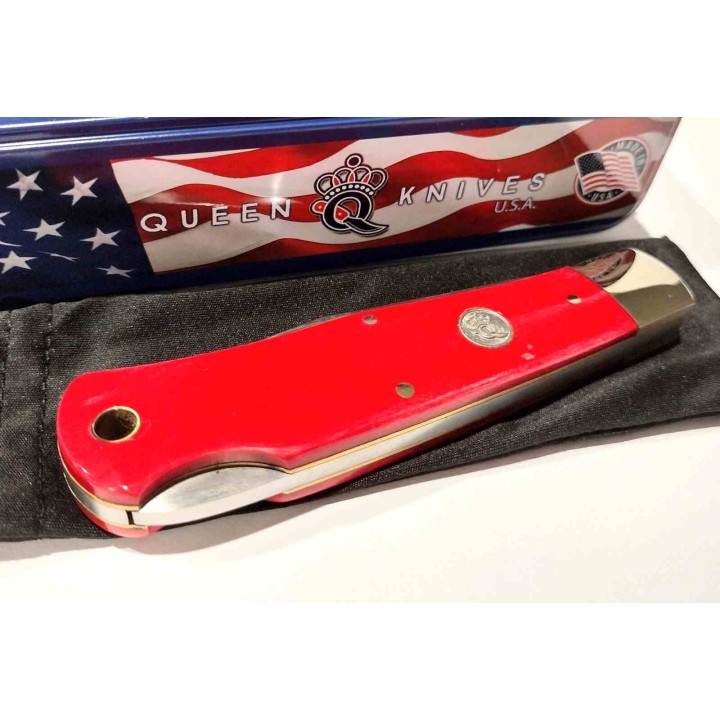Couteau Queen Cutlery Red Bone Lame Acier Carbone 1095 Manche Os Rouge Lockback Boite Métal USA QRSB106L - LIVRAISON GRATUITE