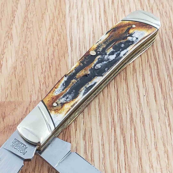 Couteau Rough Ryder Trapper Cinnamon Bone Stag 2 Lames Acier Carbone Poignée Os Cerfé Slipjoint RR2420 - Livraison Gratuite