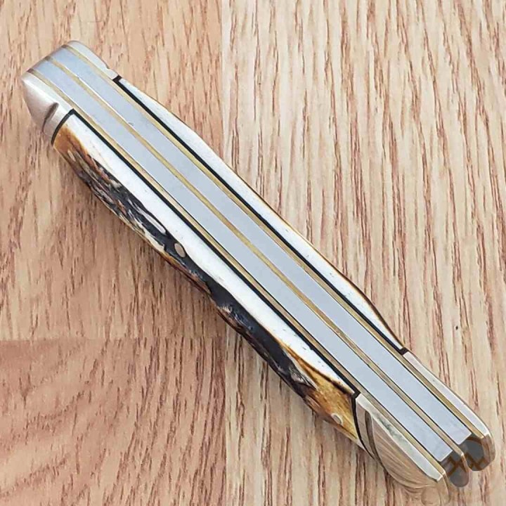 Couteau Rough Ryder Trapper Cinnamon Bone Stag 2 Lames Acier Carbone Poignée Os Cerfé Slipjoint RR2420 - Livraison Gratuite