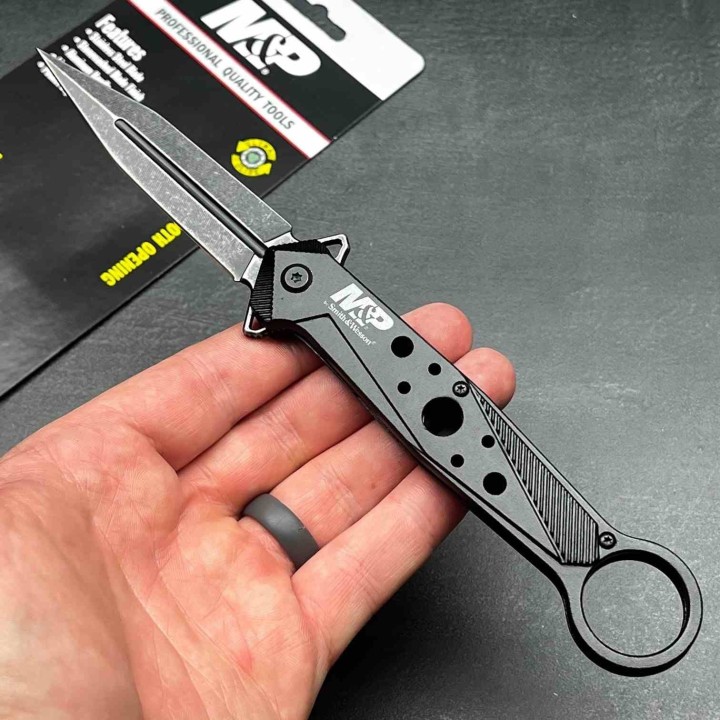 Couteau Tactical Smith&Wesson M&P Lame Acier Inox Poignée Aluminium Noir Linerlock Clip SWP1105621 - Livraison Gratuite