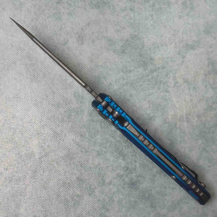 Couteau Automatique Microtech LUDT Lame Acier M390 Manche Aluminium Bleu Button Lock USA MCT113612APBL - Livraison Gratuite