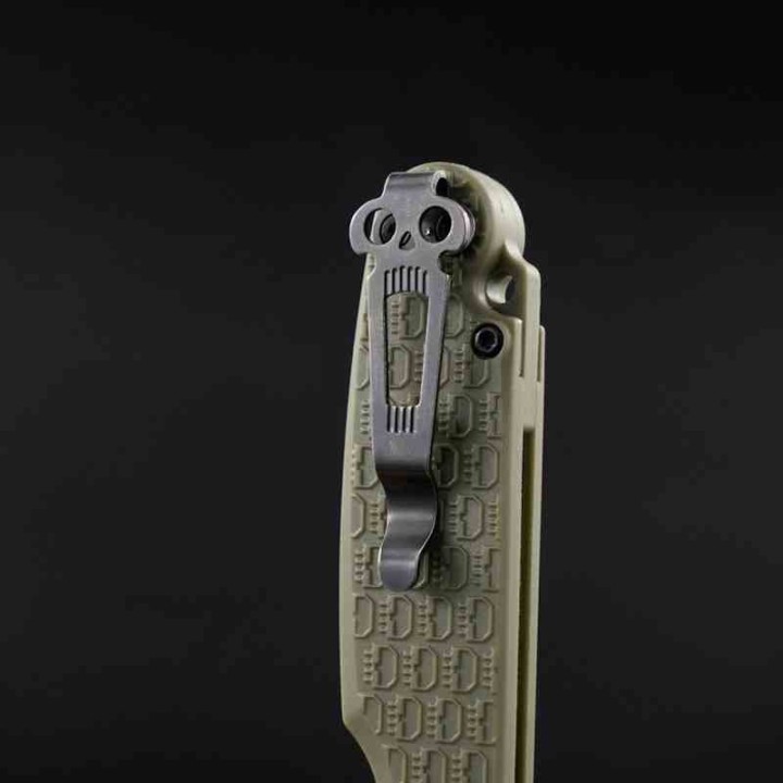 Couteau Daggerr Leprechaun Lame Acier 8Cr14MoV Blk Manche FRN OD Green Linerlock DGRLPMOLBW - Livraison Gratuite