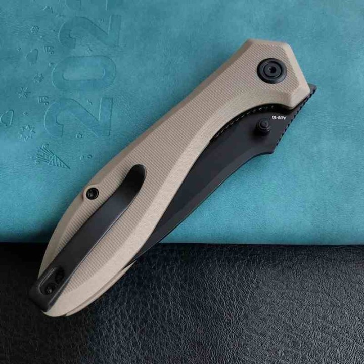 Couteau Kubey Ruckus Lame Acier AUS-10 Blk Manche Tan G10 IKBS Linerlock Clip KUB314K - Livraison Gratuite