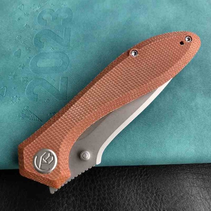 Couteau Kubey Ruckus Lame Acier AUS-10 SW Manche Tan Micarta IKBS Linerlock Clip KUB314M - Livraison Gratuite