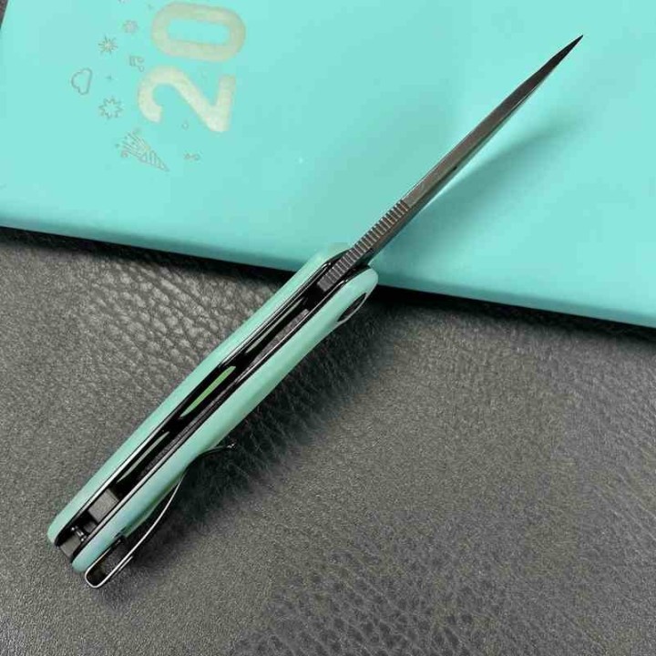 Couteau Kubey Dugu Lame Drop Point Acier Sandvik 14C28N Linerlock Manche G-10 Jade KUB210K - Livraison Gratuite