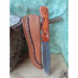 Couteau De Chasse Bushcraft Lame de Scie Manche Bois Etui CUir Fabrication Artisanale SM0017 - Livraison Gratuite