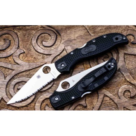 Couteau Spyderco Stretch 2 XL Serrated Lame Acier VG-10 Manche FRN Lockback Made In Japan SC258SBK - Livraison Gratuite
