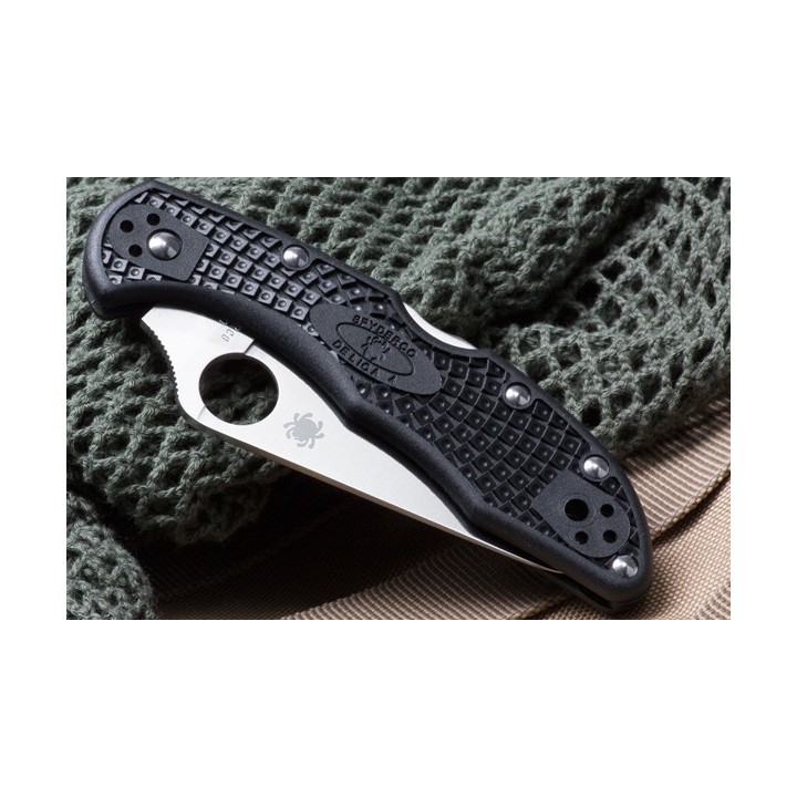 Couteau Spyderco Delica Flat Ground Black Acier VG-10 Manche FRN Made In Japan SC11FPBK - Livraison Gratuite