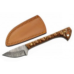 Couteau Skinner Damas 256 Couches Prideful Fang Caper Manche Bois Pakkawwod Brown Etui Cuir DM1320BR - Livraison Gratuite