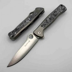 Couteau Spyderco Slym RIL Lame Acier M390 Manche Titane & FatCarbon Dark Matter Framelock Italy SC271TIP - Livraison Gratuite