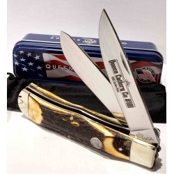 Couteau Queen USA Trapper Lames Acier Carbone 1095 Manche Corne de Daim Linerlock Boite Métal USA QGSH206L - Livraison Gratuite