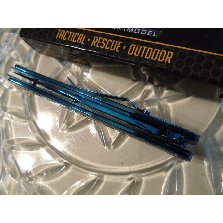 Couteau Stiletto Tac-Force A/O Bleu Lame Acier 440 Titane Manche Acier Linerlock TF884BL - Livraison Gratuite