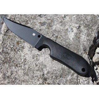 Couteau Spyderco Fred Perrin Street Beat Black Acier VG-10 Manche FRN Etui Polymère Made Japan  SCFB15PBBK - Livraison Gratuite
