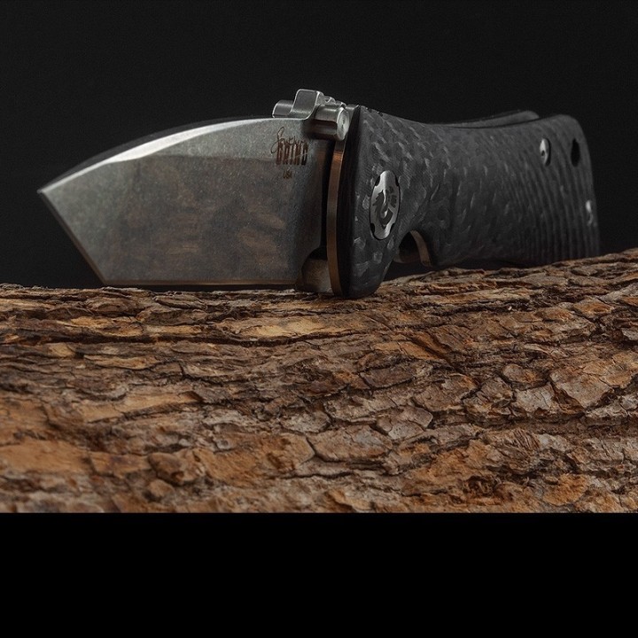 Couteau Southern Grind Spider Monkey Tanto Acier S35VN Manche Fibre de Carbone Linerlock Clip USA SG20816 - Livraison Gratuite