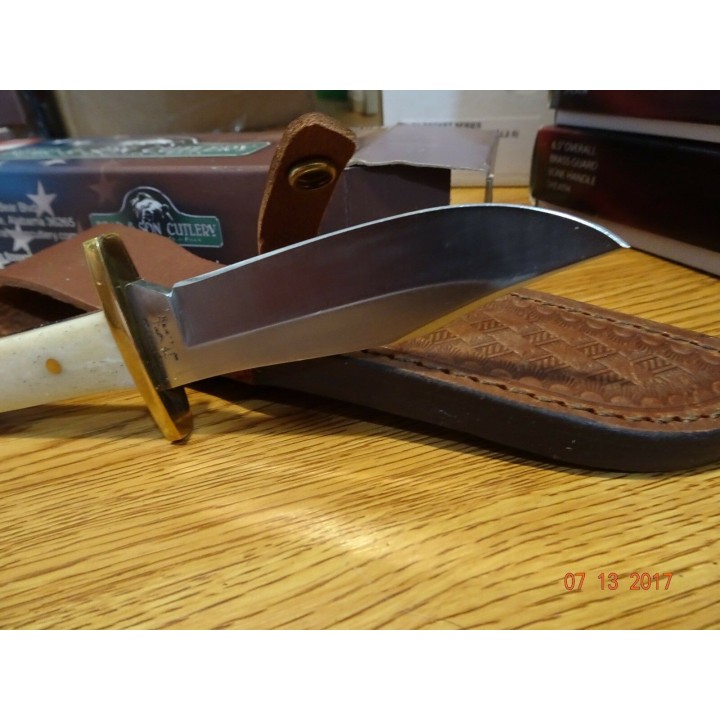 Couteau Bear & Son Baby Bowie Lame Acier 440  Manche Os Etui Cuir Made In USA BCWSB0012 - Livraison Gratuite