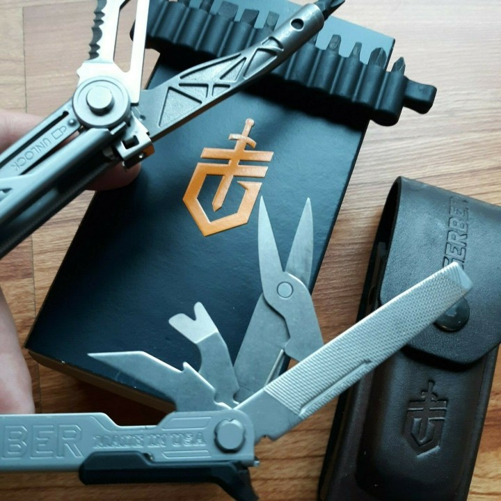 Pince Multifonctions Gerber Center Drive Plus Bit Etui Cuir Made USA G1417 - Livraison Gratuite