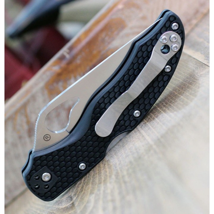 Couteau Spyderco Byrd Harrier 2 Lame Acier 8Cr13MoV Manche FRN Lockback Clip BY01PBK2 - Livraison Gratuite