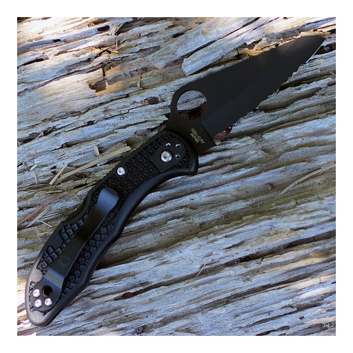 Couteau Spyderco Salt 2 Lightweight Lame Acier H1 Serrated Manche FRN Lockback Made Japan SC88SBBK2 - Livraison Gratuite