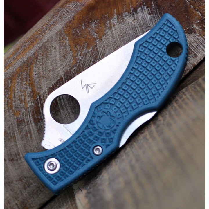 Couteau Spyderco Ladybug K390 Blue FRN Acier K390 Plain Lockback Japan SCLFP3K390 - Livraison Gratuite