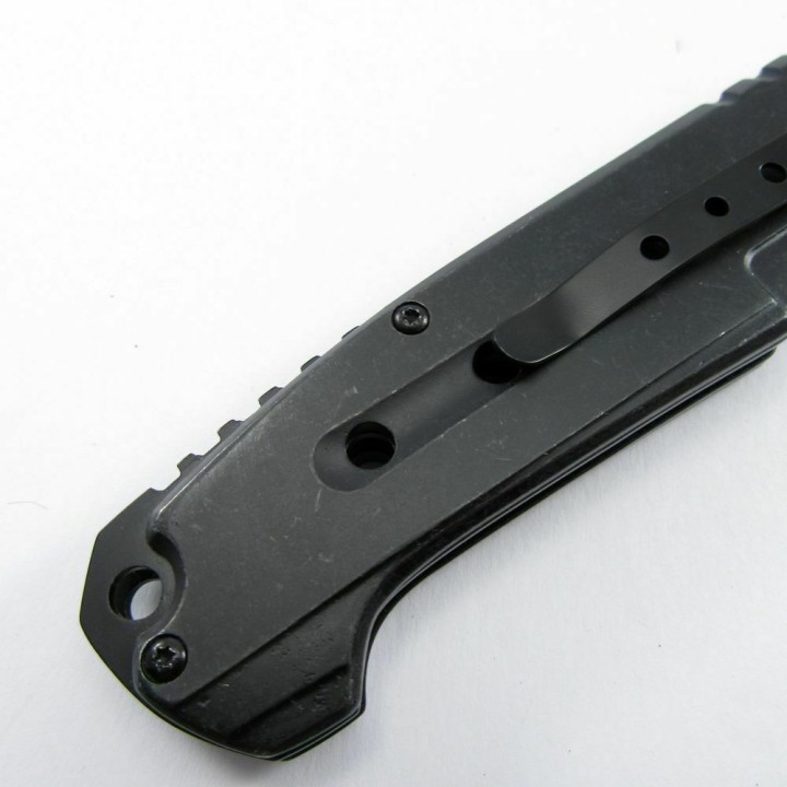 Couteau Tac Force Camo Predator A/O Lame Acier Inox Manche Acier Linerlock Clip TF921CD - Livraison Gratuite