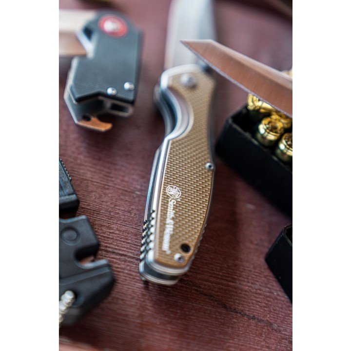 Couteau Smith&Wesson Cleft A/O Lame Acier 8Cr13MoV Manche Acier/G10 Linerlock Clip SW1122572 - Livraison Gratuite