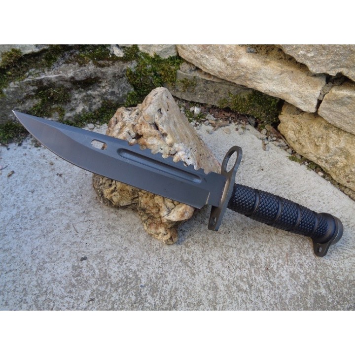 Couteau de Combat Delta Force Lame Traitée Titane Manche Abs Etui Nylon Frost Cutlery FHK1649 - Livraison Gratuite
