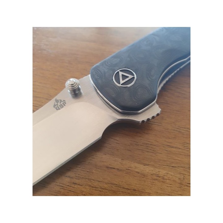 Couteau QSP Hawk Lame Acier S35VN Manche FCarbone Linerlock Clip QS131C - Livraison Gratuite