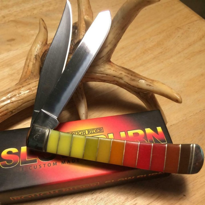 RR1437 Lot de 2 Couteau Rough Rider Slow Burn Trapper 2 Lames Acier 440 Manche ABS - Livraison Gratuite