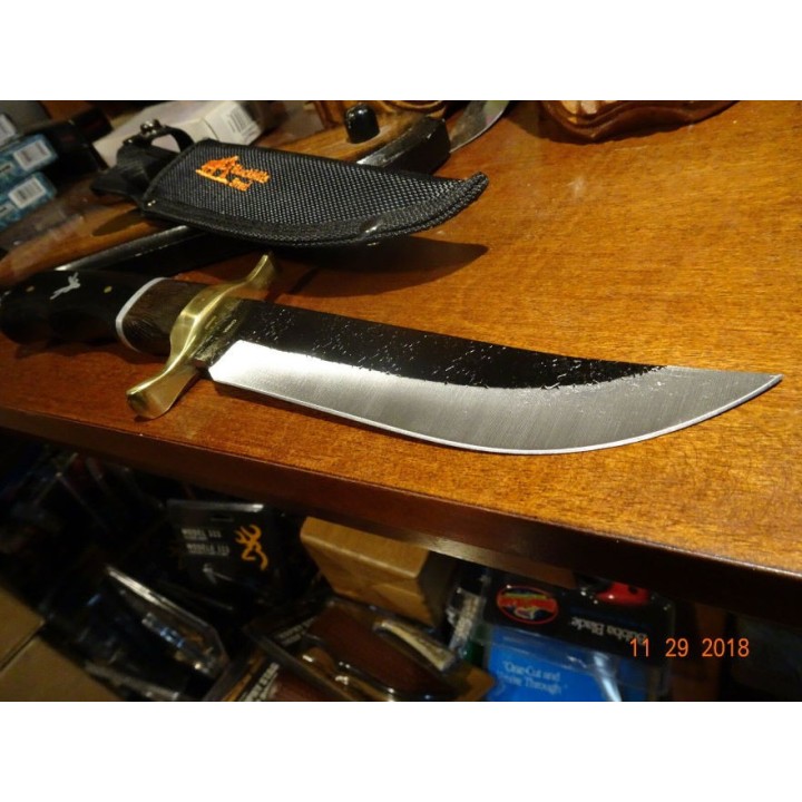 FBKH204D Couteau Frost Cutlery Black Hills Bush Master Lame Acier Inox Manche Bois Etui Nylon - Livraison Gratuite