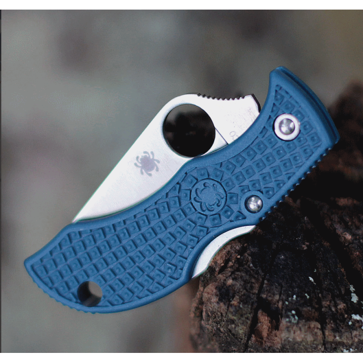 Couteau Spyderco Manbug K390 Manche FRN Blue Lame Acier K390 Lockback Clip Made Japan SCMFPK390 - Livraison Gratuite
