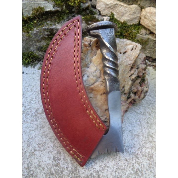 Couteau de Chasse à dépecer Lame Acier Carbone Forgée Etui Cuir Fabrication Artisanale PA4435 - Livraison Gratuite