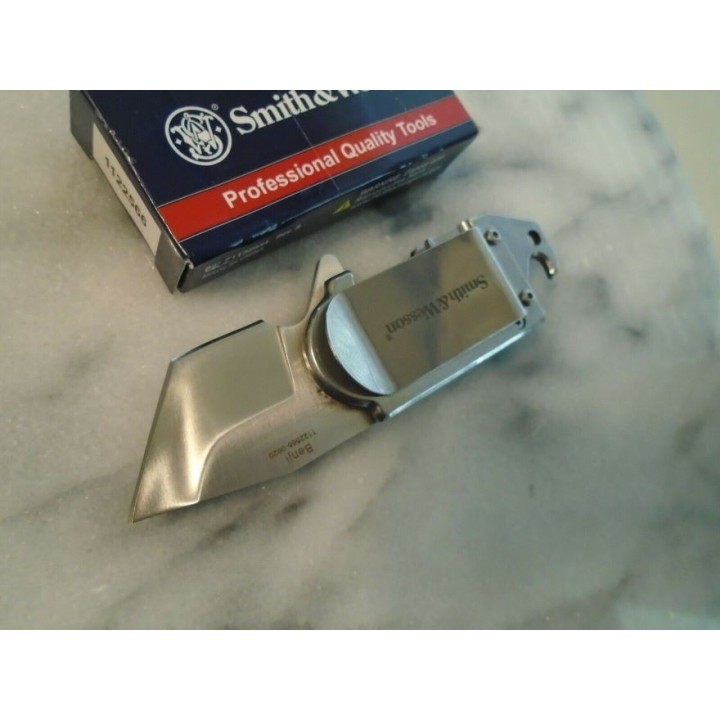 Couteau Pince Billets Smith&Wesson Benji Lame Tanto Acier 8Cr13MoV Manche G10 SW1122566 - Livraison Gratuite