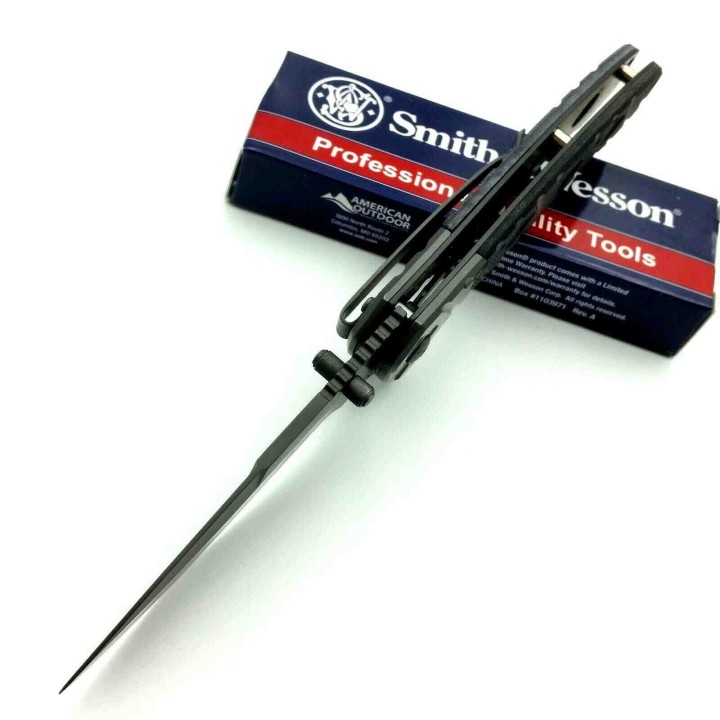 Couteau Smith&Wesson Lame Acier 8Cr13MoV Serr Manche Black G-10 Linerlock SW1100062 - Livraison Gratuite