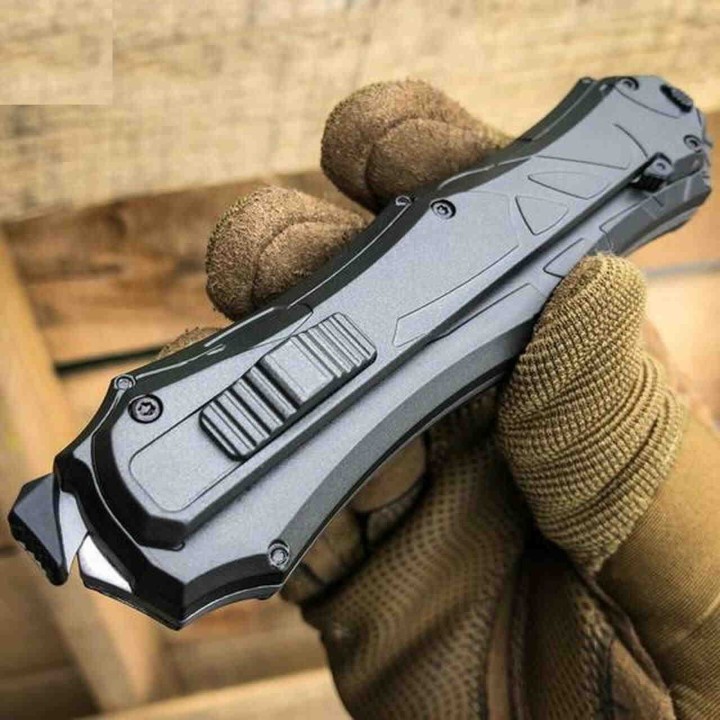 Couteau Automatique OTF Smith&Wesson Lame Acier AUS-8 Serr Manche Aluminium SWOTF9BS - Livraison Gratuite